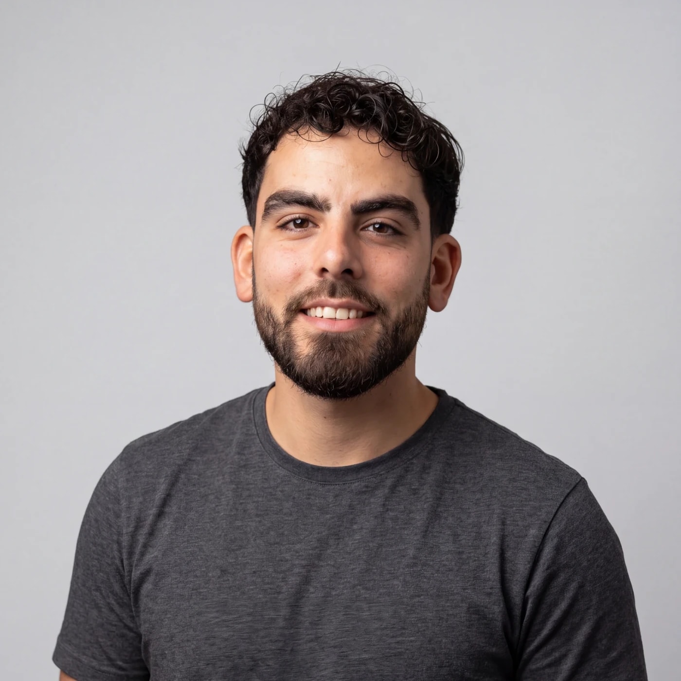 Alexandre, responsable sourcing et assistant commercial chez Kaizen Motors