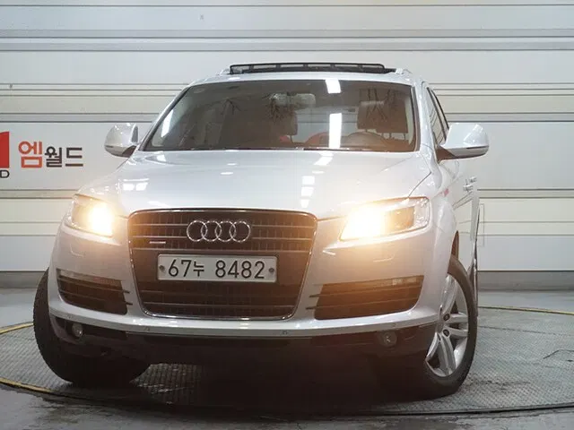 Audi Q7 3.0 TDI Quattro 2009 — photo 1 sur 24