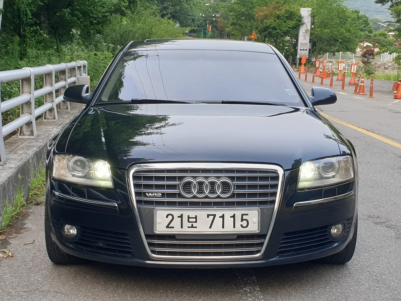 Audi A8 6.0 W12 Quattro 2005 — photo 1 sur 26