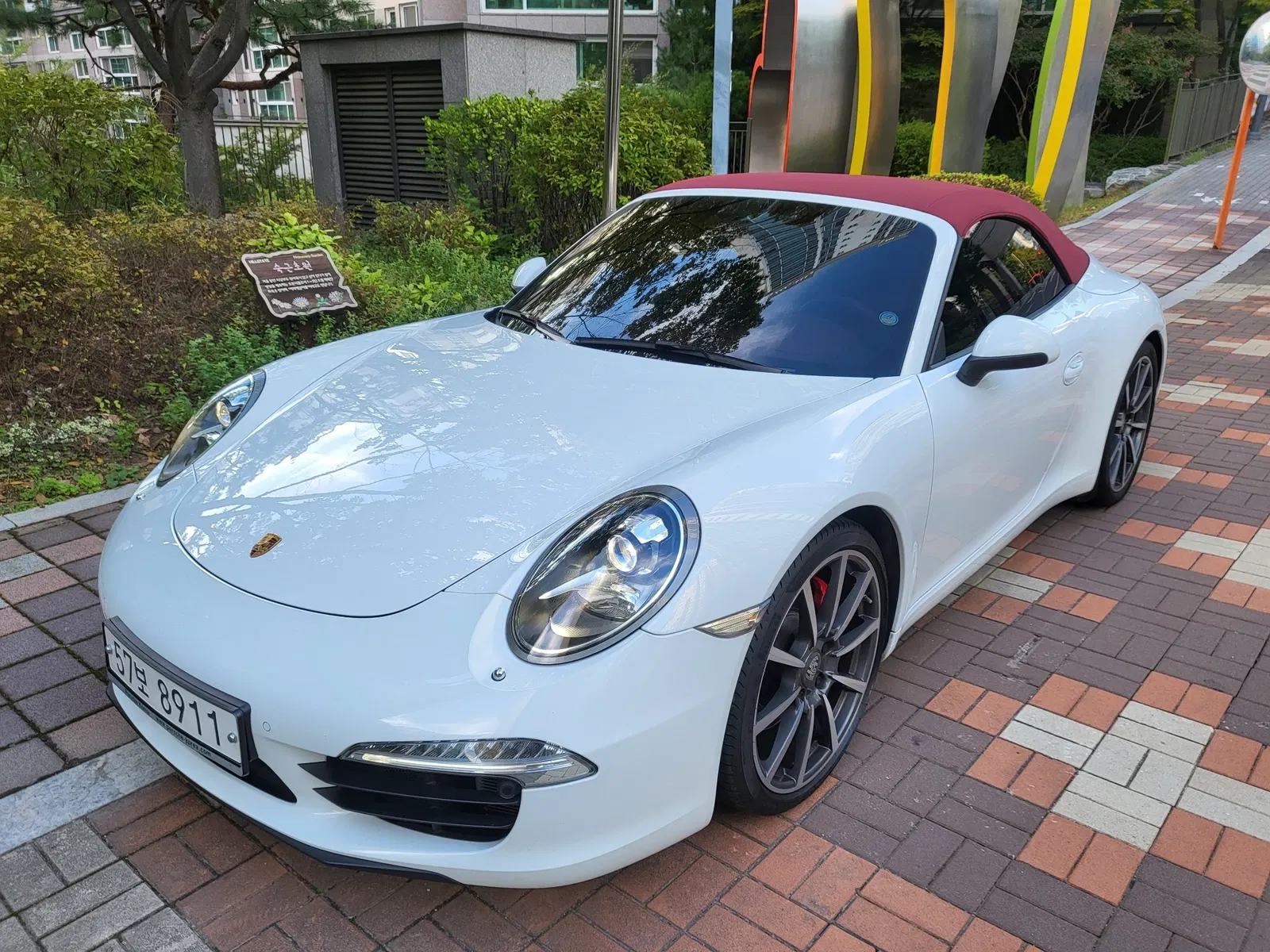 Porsche 911 Carrera S Cabriolet 2013 — photo 1 sur 26