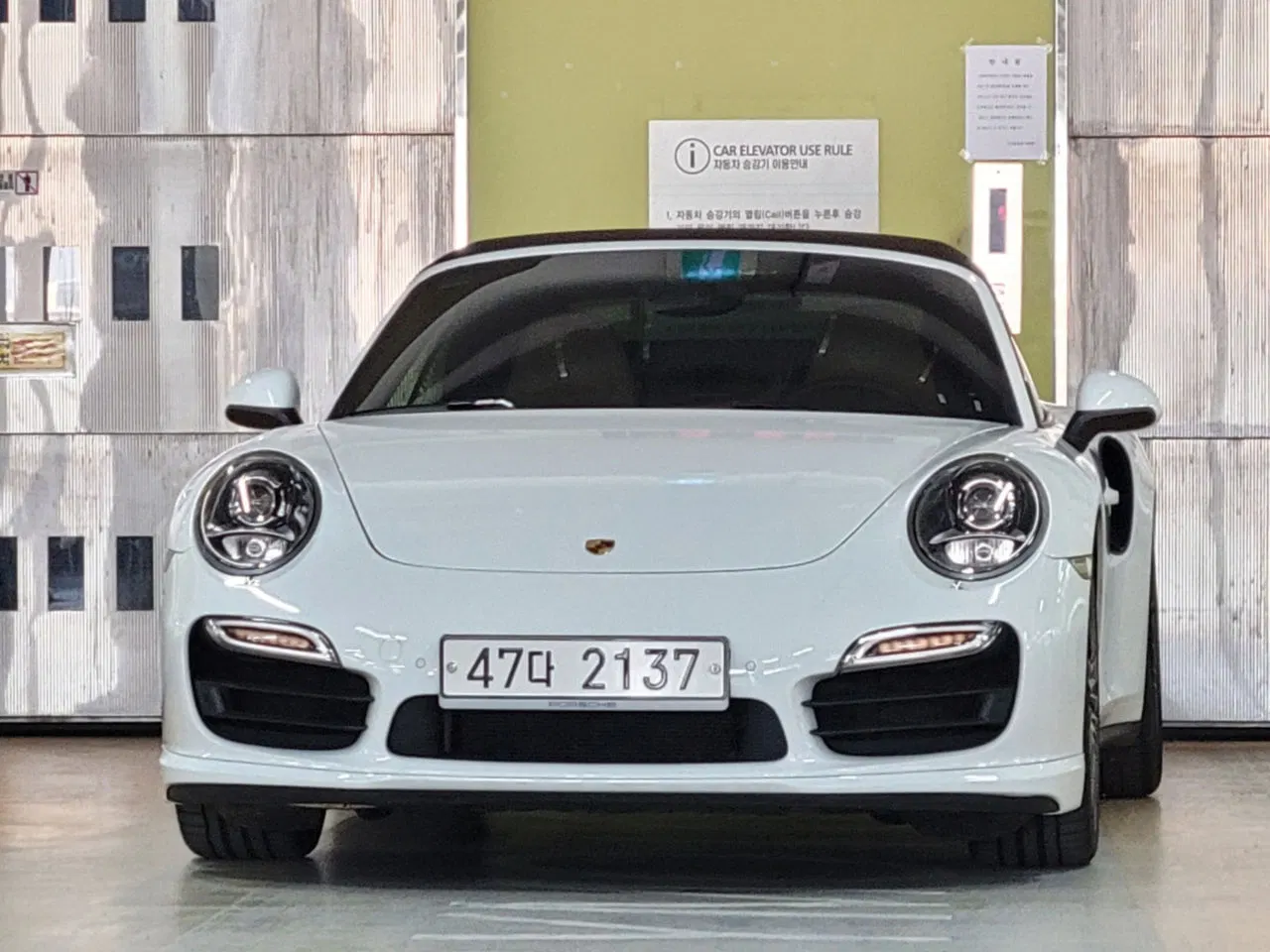 Porsche 911 Turbo Cabriolet 2014 — photo 1 sur 23