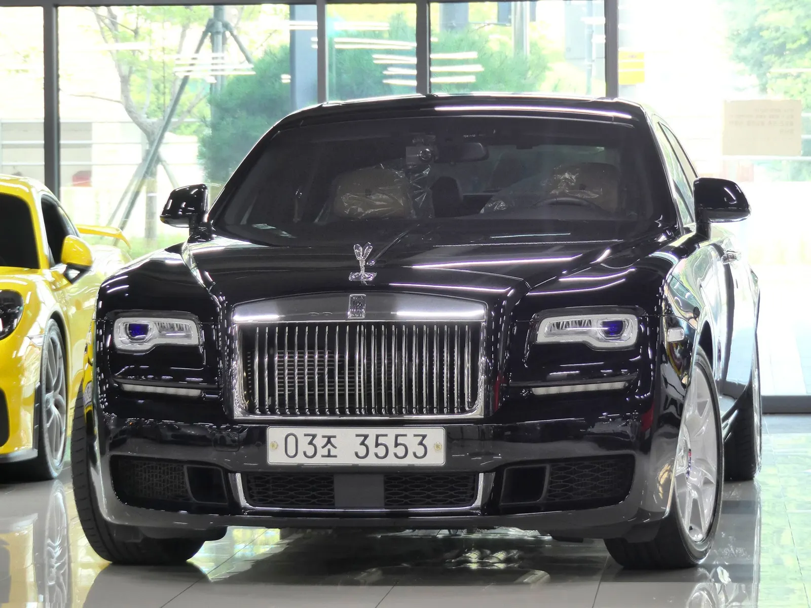 Rolls-Royce Ghost 6.6 EWB V12 2018 — photo 1 sur 24