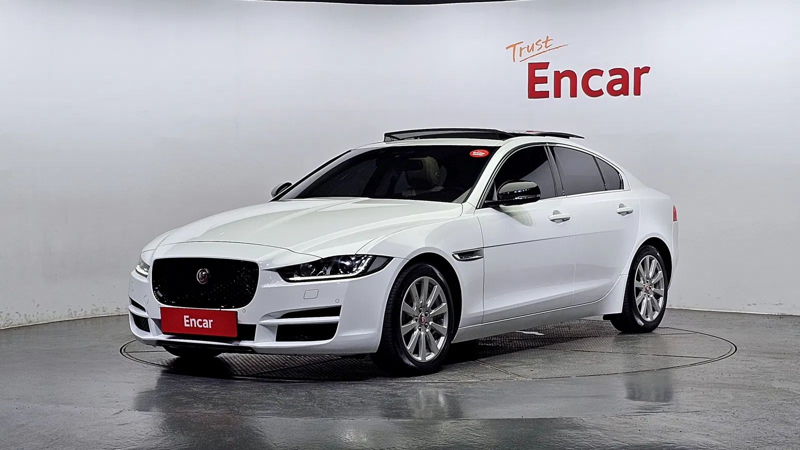 Jaguar XE 20d Prestige 2017 — photo 1 sur 20