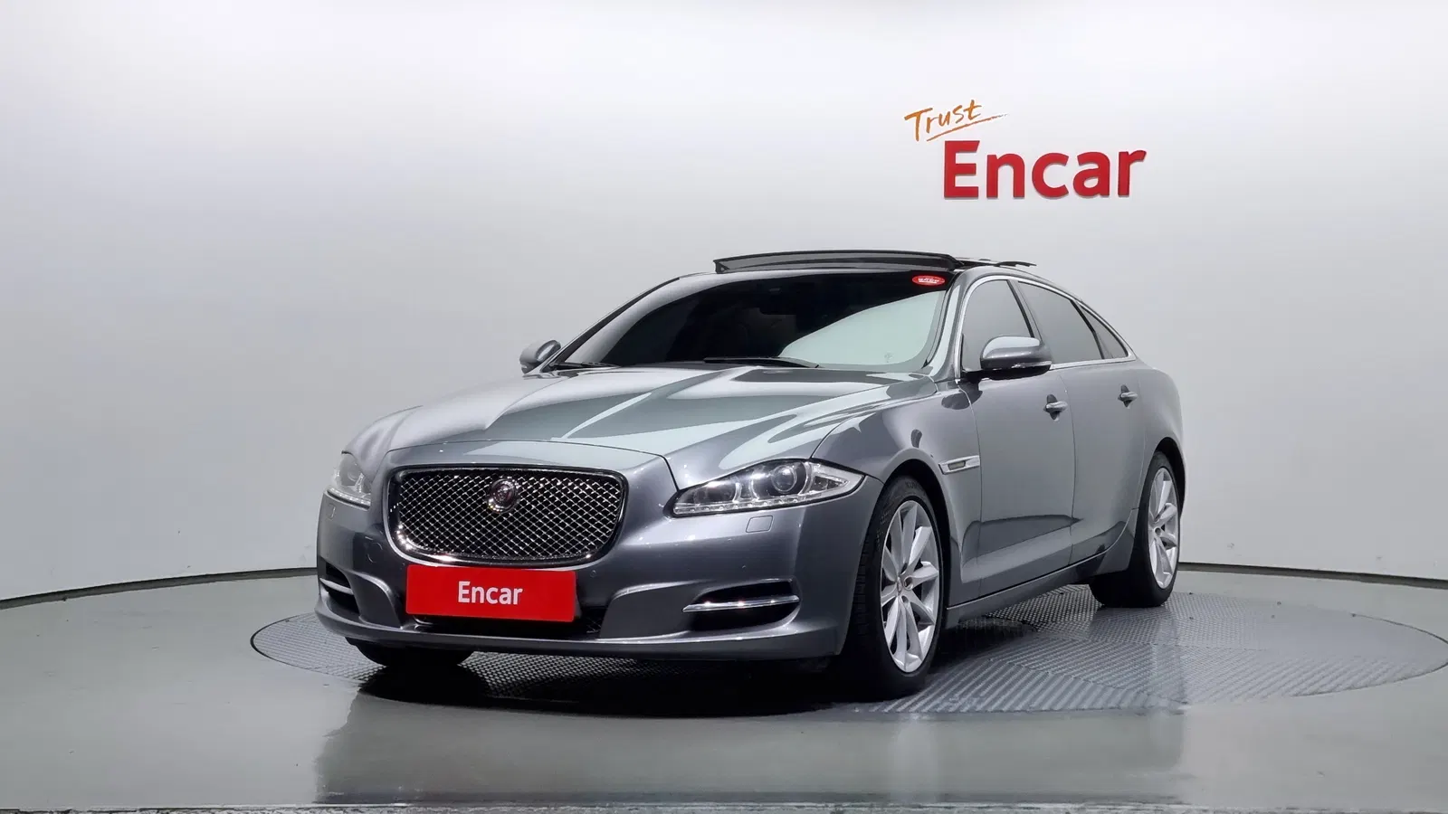 Jaguar All New XJ 3.0D Premium Luxury SWB 2015 — photo 1 sur 26