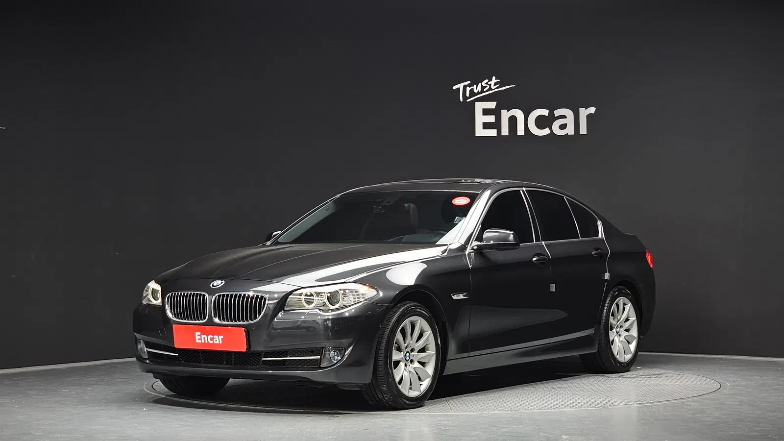 BMW Série 5 (F10) 528i xDrive 2013 — photo 1 sur 20