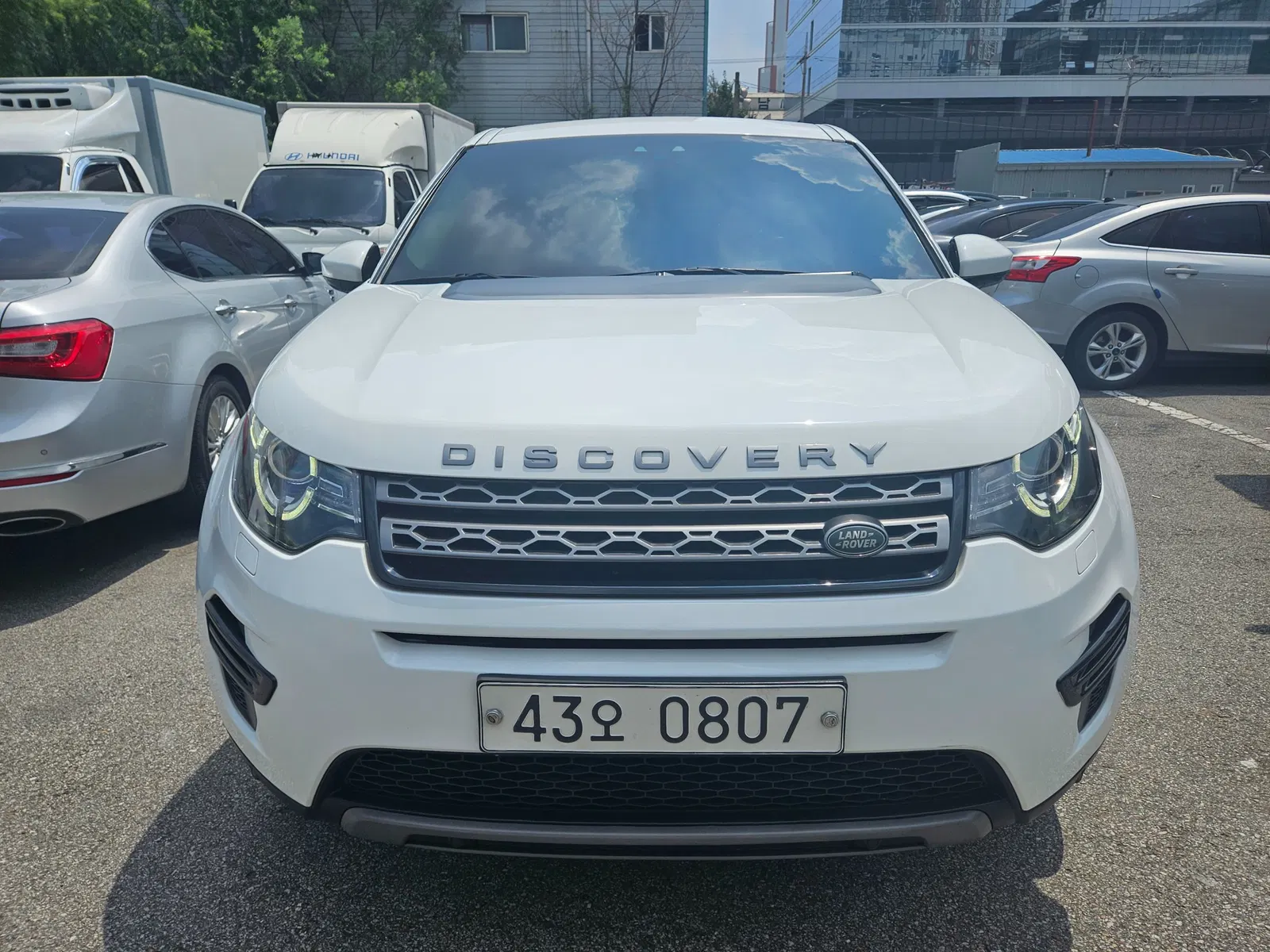 Land Rover Discovery Sport 2.0 TD4 SE 2016 — photo 1 sur 26
