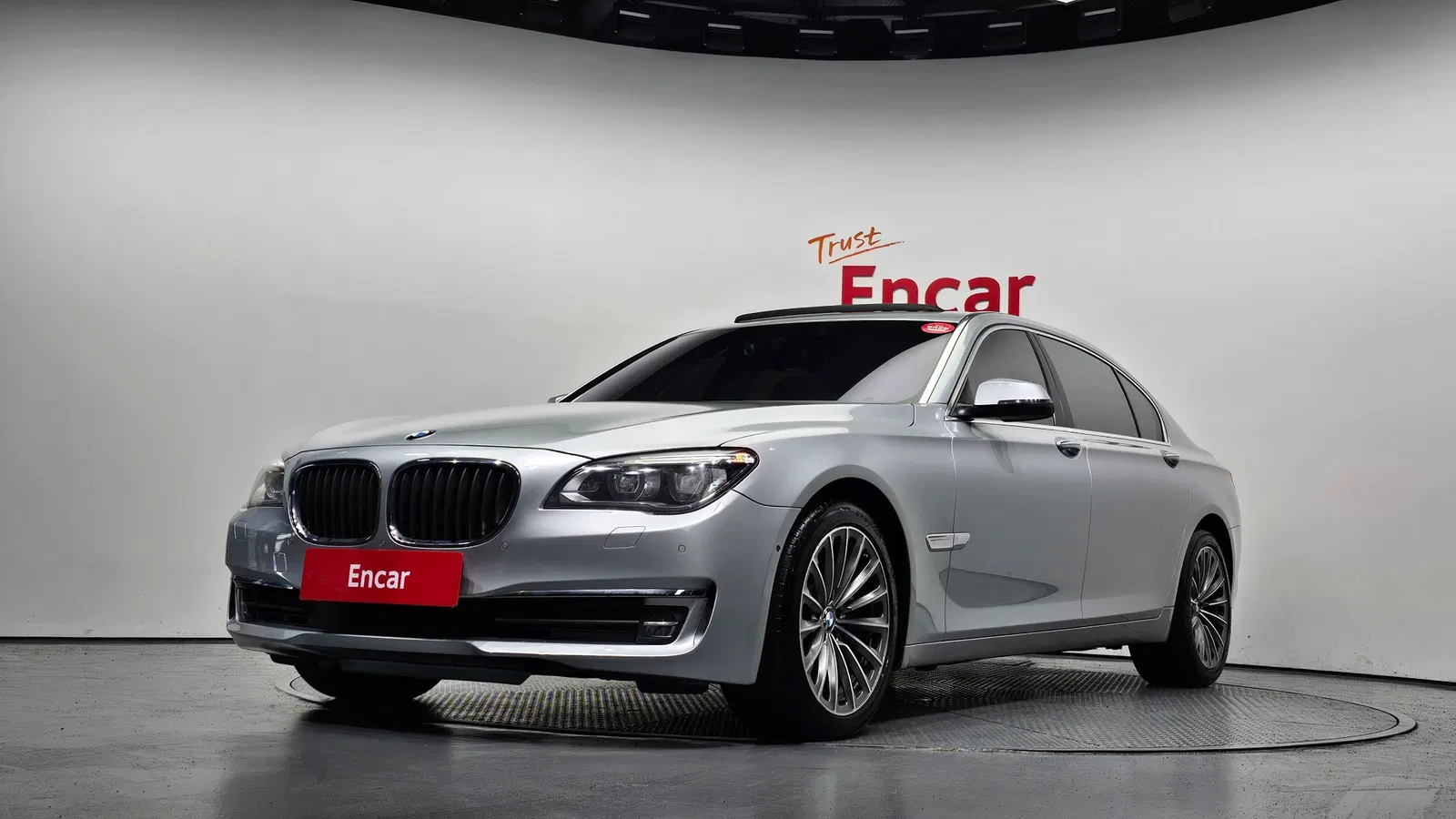 BMW Série 7 (F01) 750Li xDrive 2013 — photo 1 sur 20