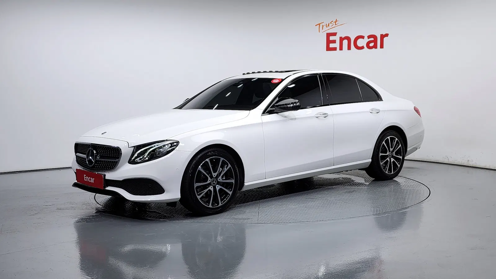 Mercedes-Benz Classe E E250 Avantgarde (W213) 2020 — photo 1 sur 20