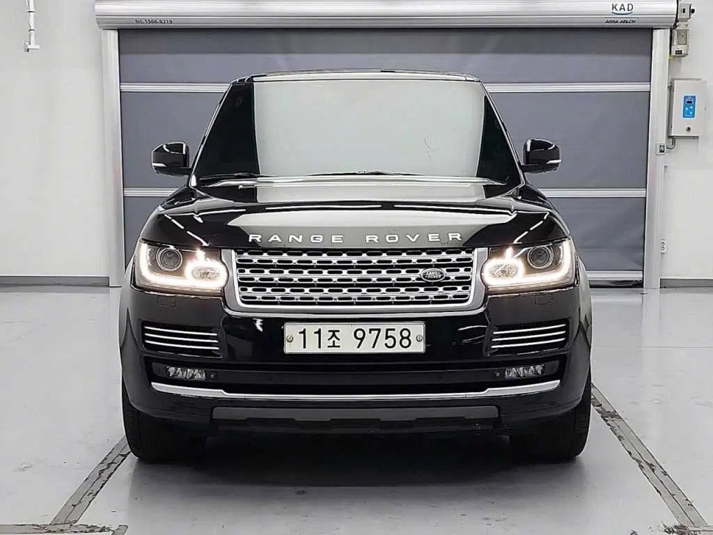 Land Rover Range Rover 4e génération 4.4 SDV8 AB Diesel 2015 — photo 1 sur 26