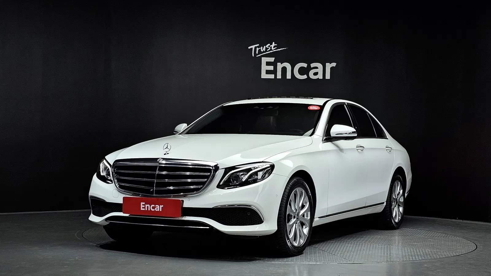 Mercedes-Benz Classe E E300 4MATIC Exclusive (W213) 2020 — photo 1 sur 20