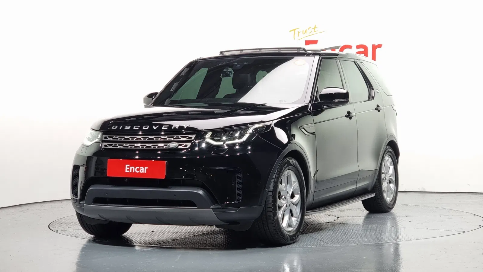 Land Rover Discovery 5 2.0 SD4 SE 2019 — photo 1 sur 20