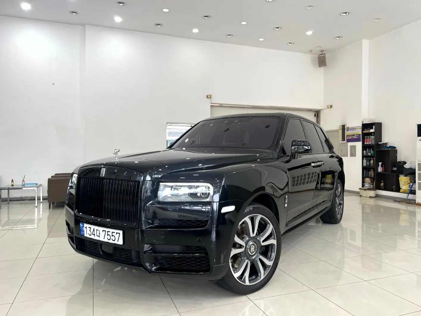 Rolls-Royce Cullinan 6.7 V12 2023 — photo 1 sur 26