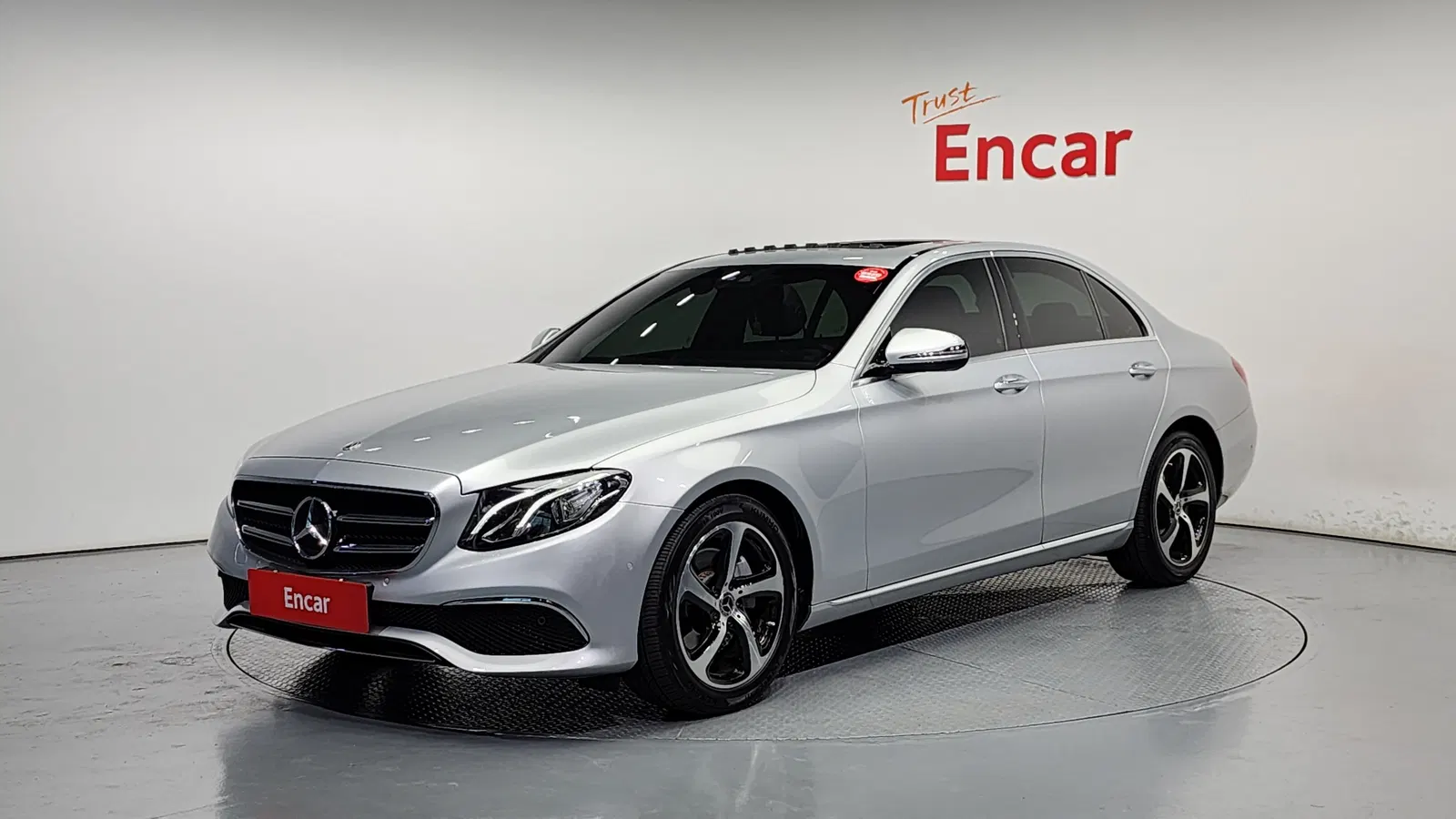 Mercedes-Benz Classe E E250 Avantgarde (W213) 2020 — photo 1 sur 20