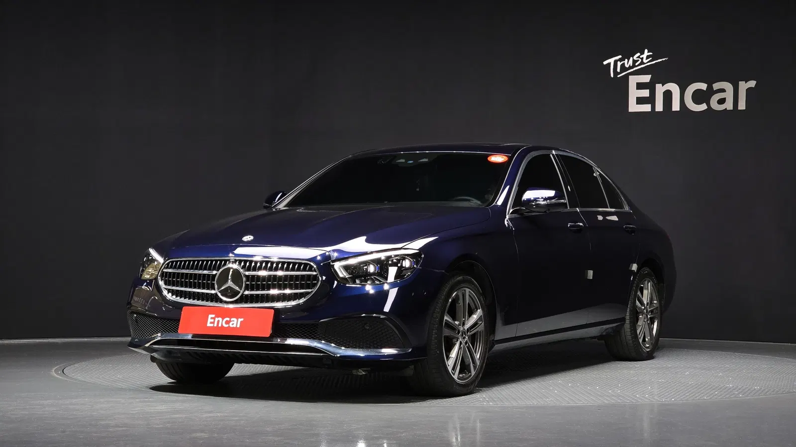Mercedes-Benz Classe E E350 4MATIC Avantgarde (W213) 2021 — photo 1 sur 20