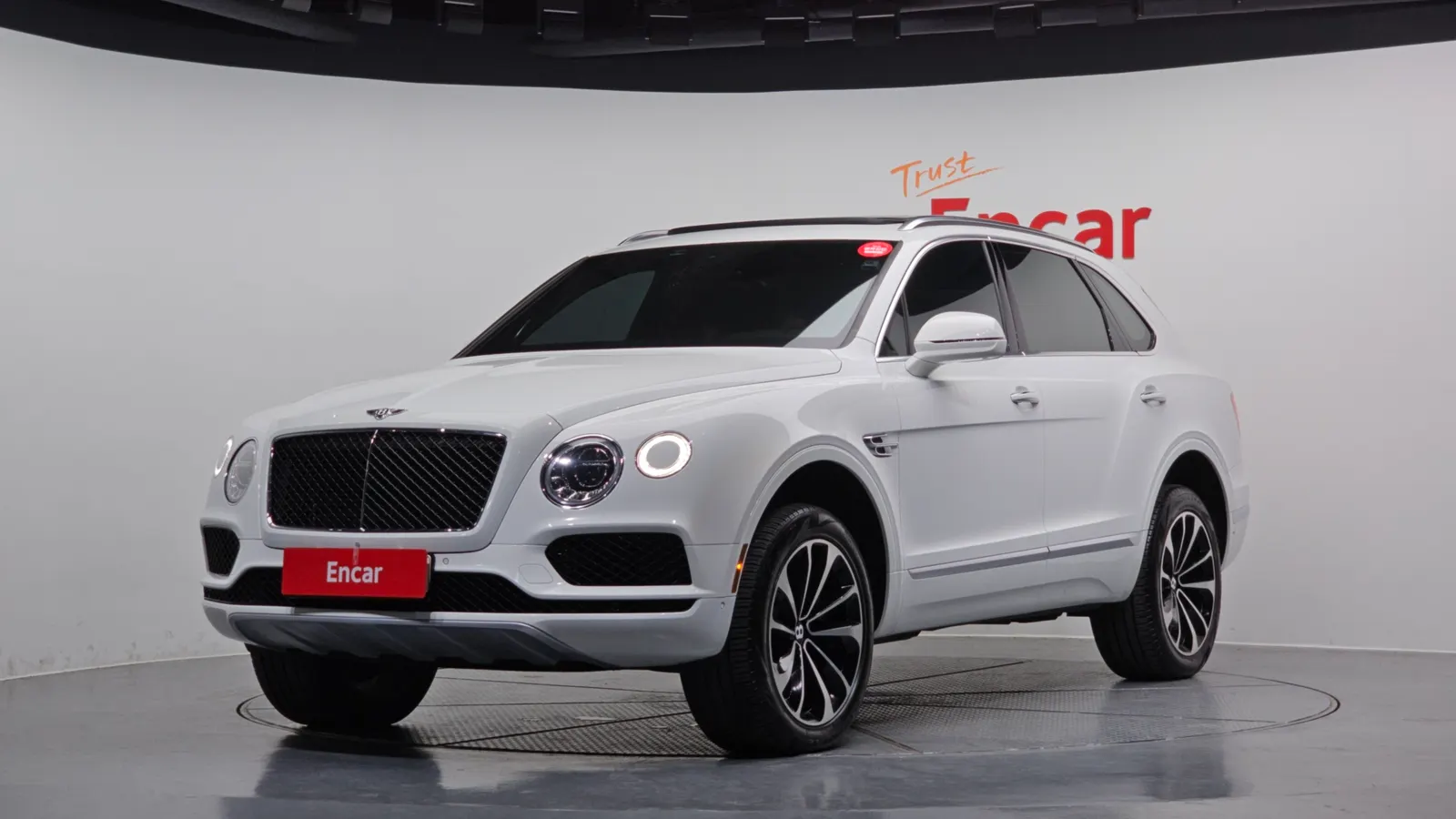 Bentley Bentayga 4.0 V8 2019 — photo 1 sur 20