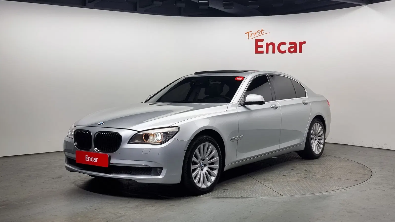 BMW Série 7 (F01) 730d 2011 — photo 1 sur 20