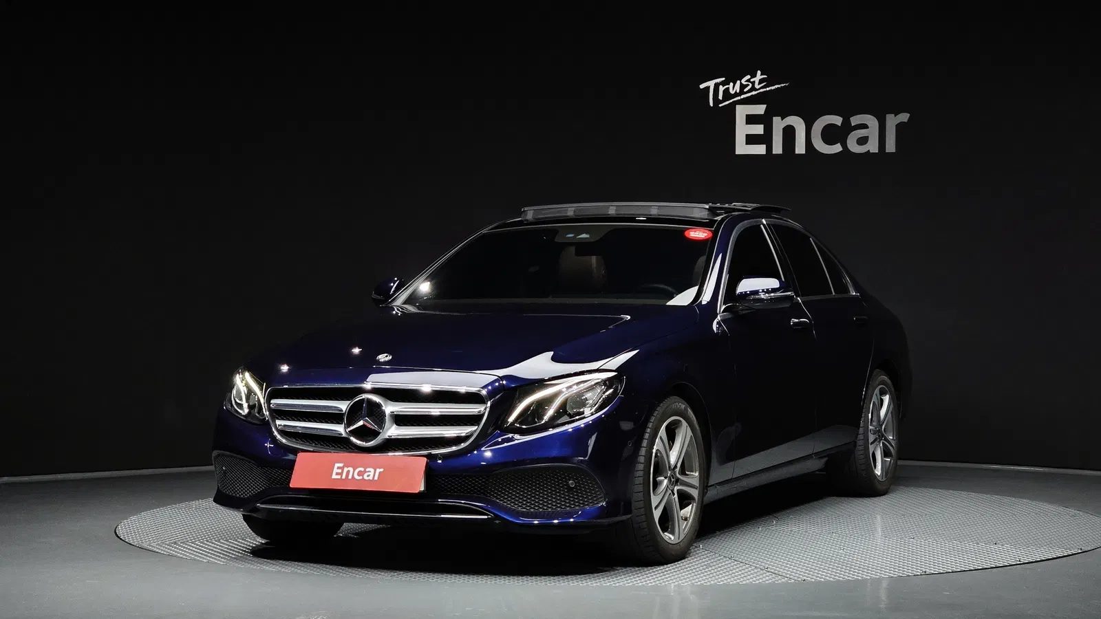 Mercedes-Benz Classe E E300 Avantgarde (W213) 2019 — photo 1 sur 20