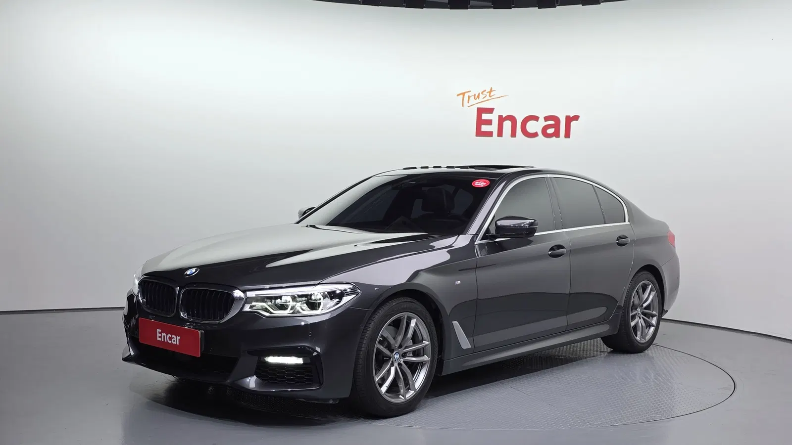 BMW Série 5 (G30) 520i M Sport 2020 — photo 1 sur 8