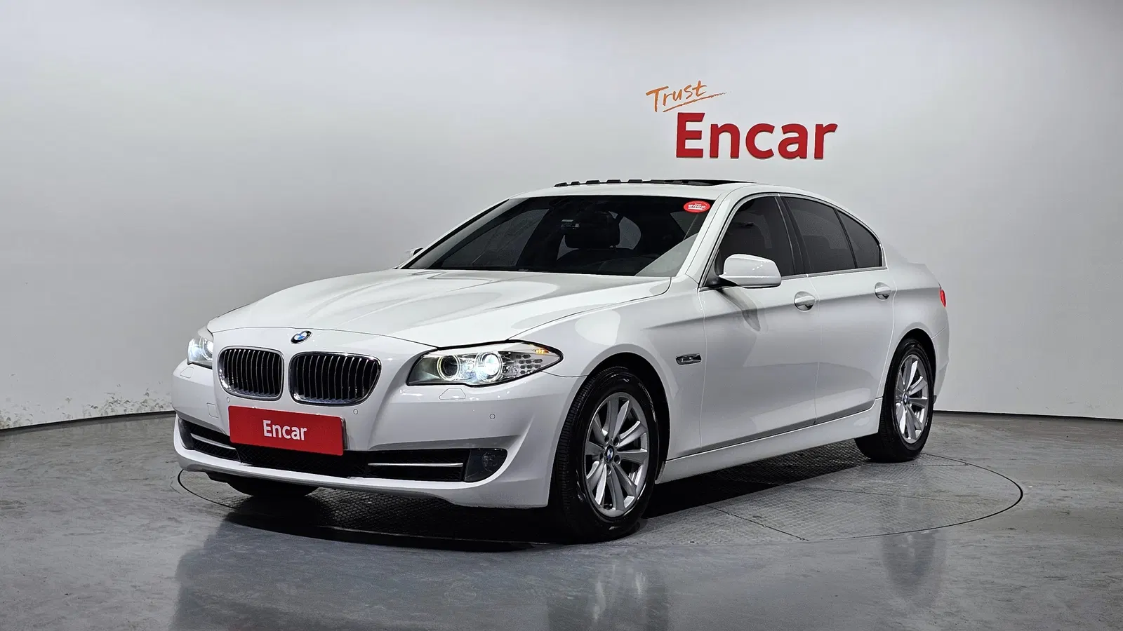 BMW Série 5 (F10) 520d 2011 — photo 1 sur 20