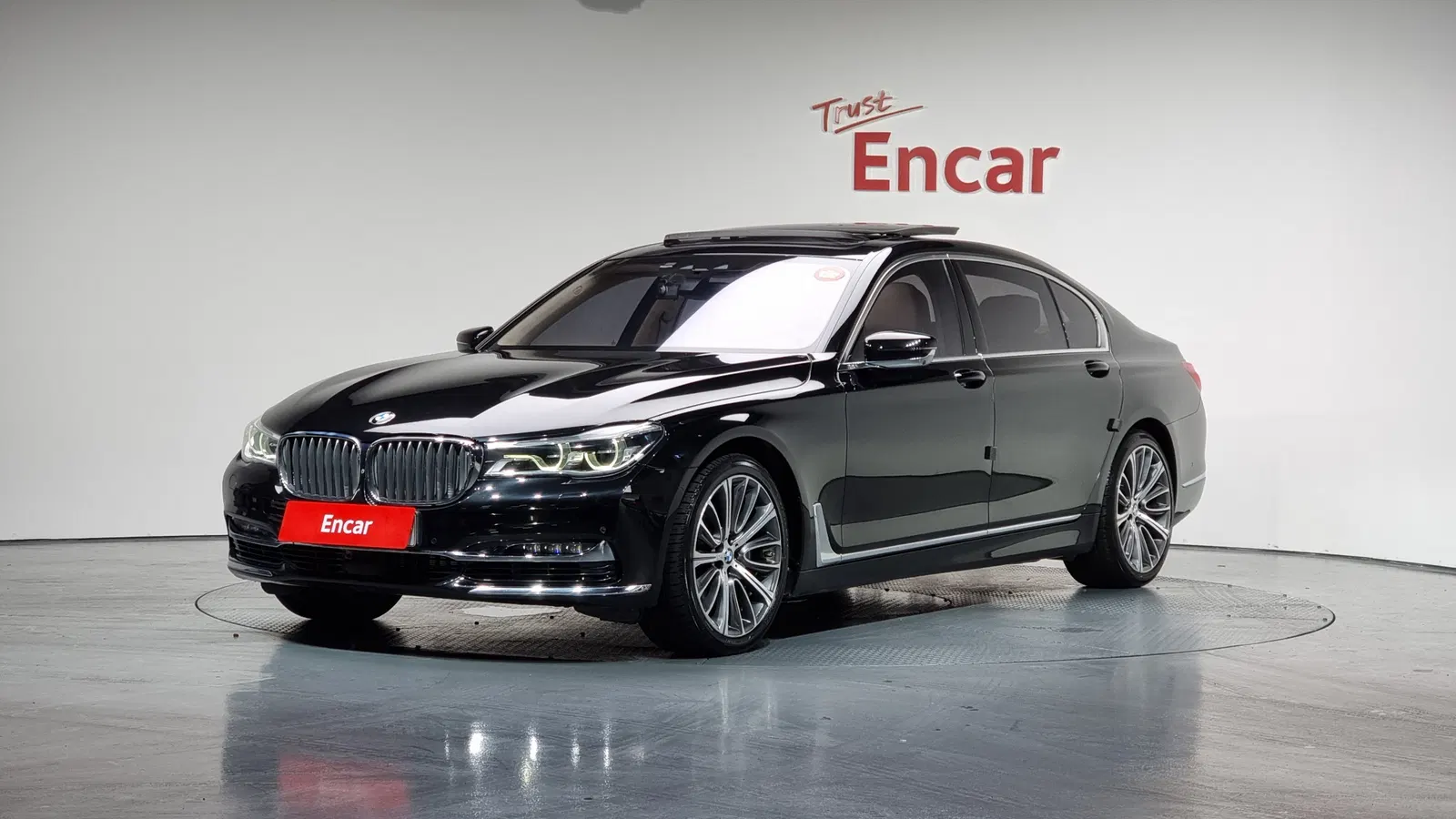 BMW Série 7 (G11) 750Li xDrive Luxury 2016 — photo 1 sur 20