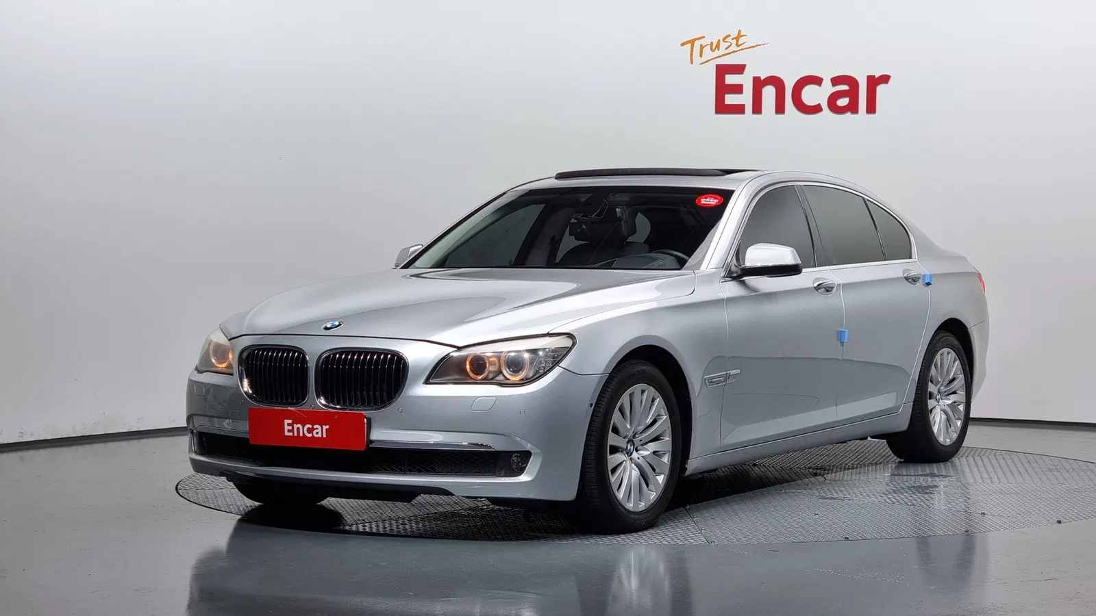 BMW Série 7 (F01) 740i 2011 — photo 1 sur 20