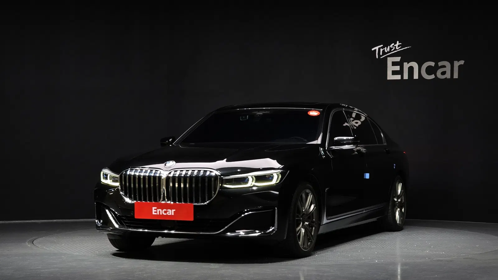 BMW Série 7 (G11) 750Li xDrive Design Pure Excellence Prestige 2020 — photo 1 sur 8