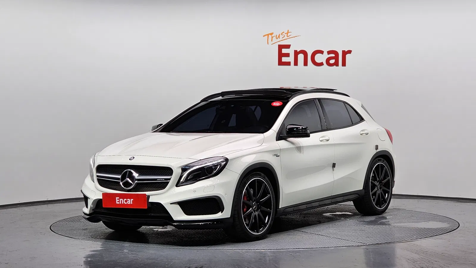 Mercedes-AMG GLA GLA45 4MATIC (X156) 2016 — photo 1 sur 26