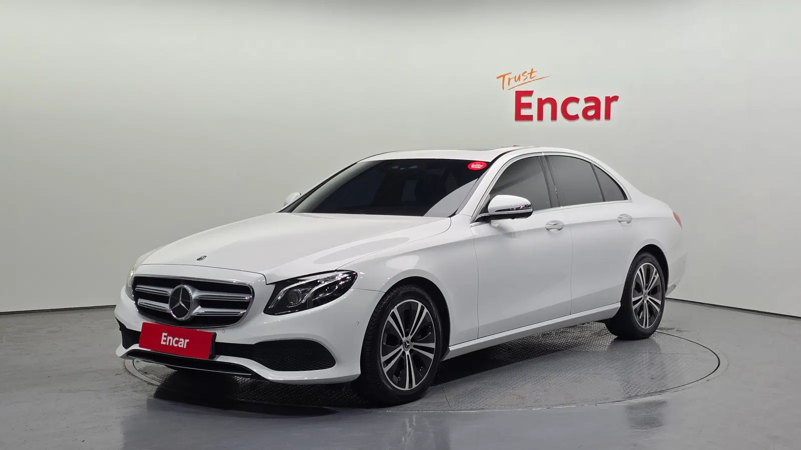 Mercedes-Benz Classe E E300 Avantgarde (W213) 2020 — photo 1 sur 20