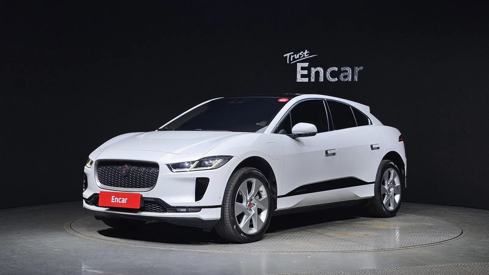 Jaguar I-PACE EV400 SE 2019 — photo 1 sur 20