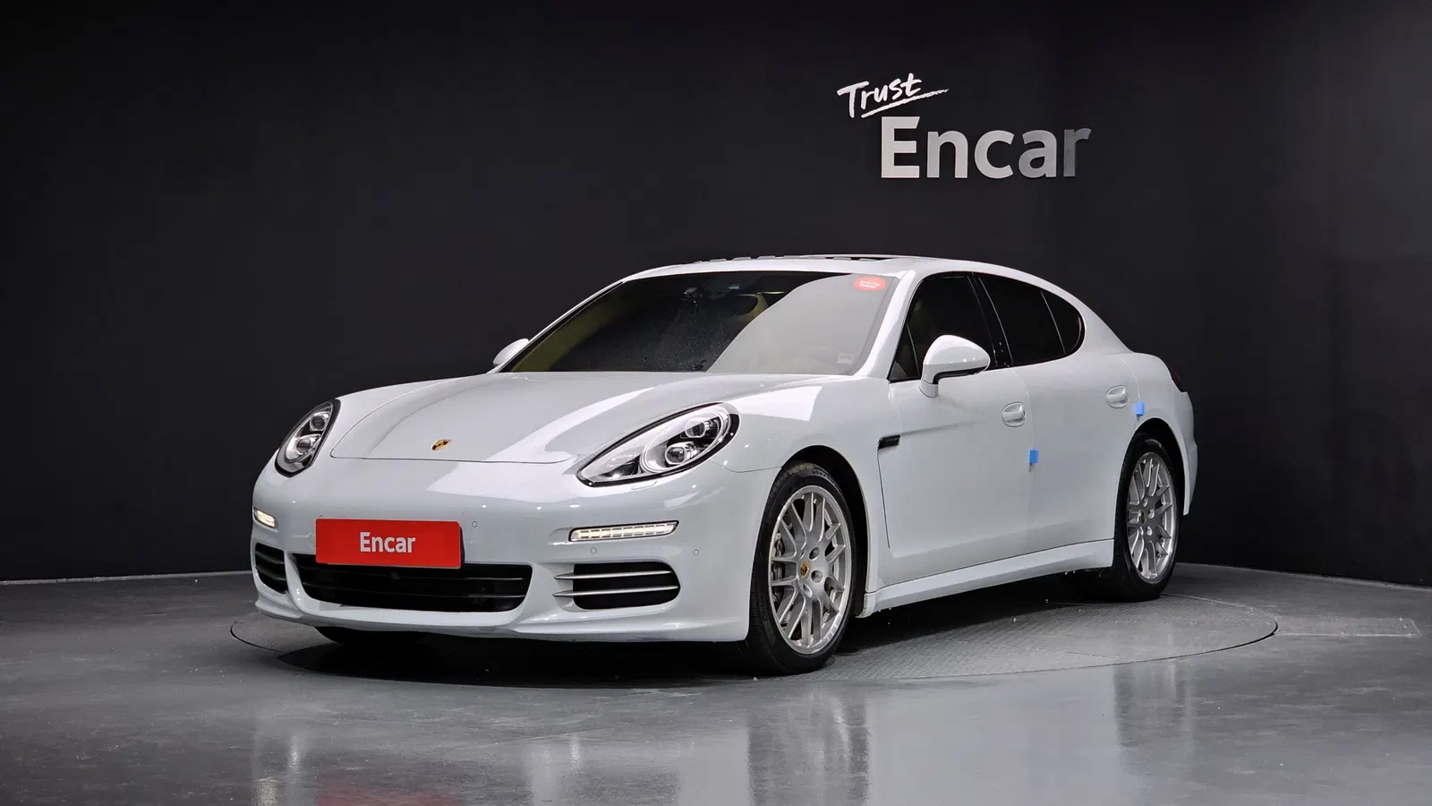 Porsche Panamera 3.6 AWD Edition 2016 — photo 1 sur 20