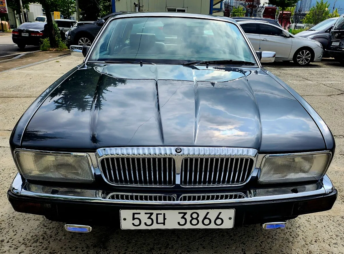 Jaguar Daimler 4.2 1990 — photo 1 sur 26
