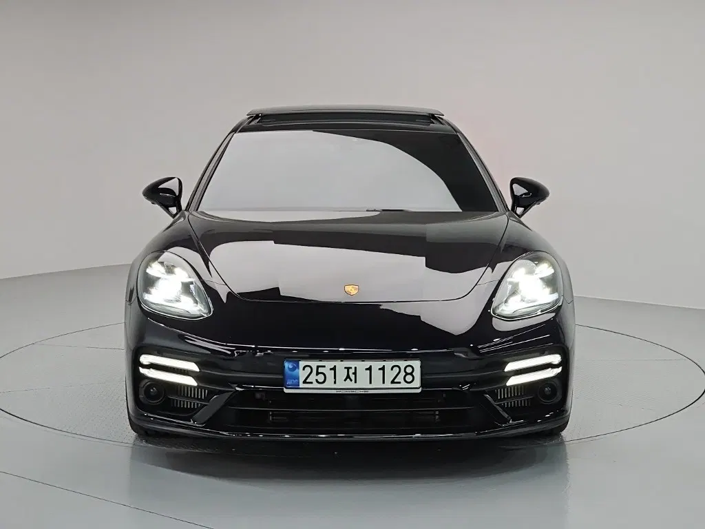 Porsche Panamera (971) 2.9 AWD Executive 2022 — photo 1 sur 26