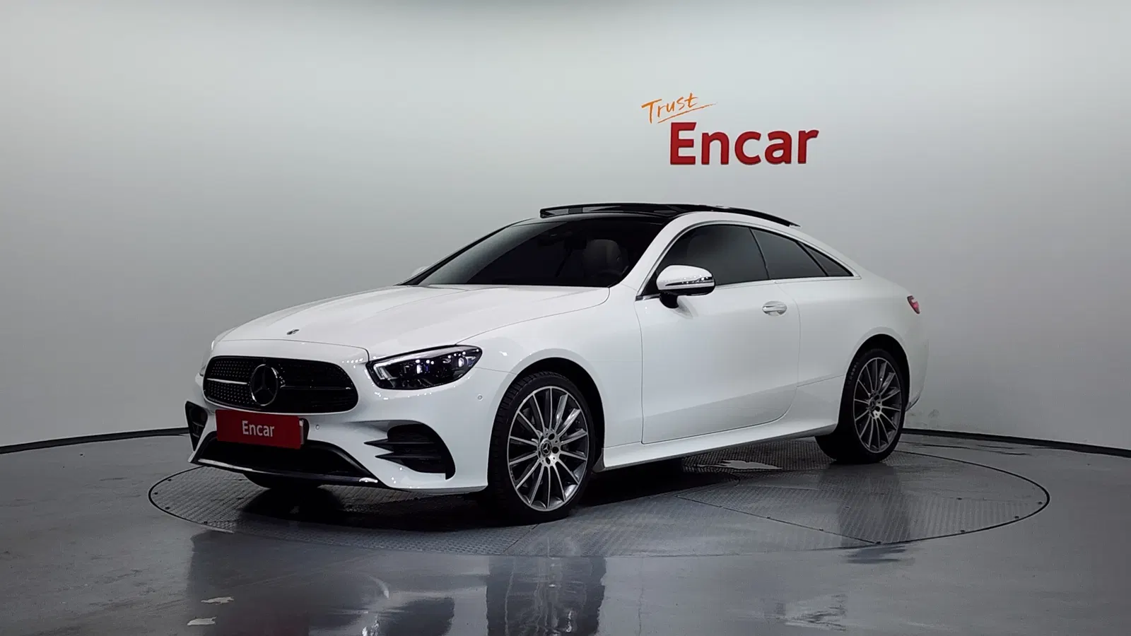 Mercedes-Benz Classe E E450 4MATIC Coupé (W213) 2023 — photo 1 sur 20