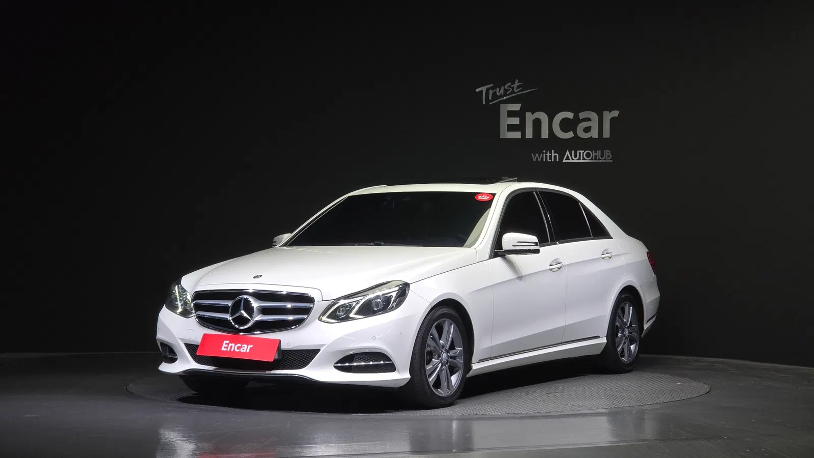 Mercedes-Benz Classe E E220 CDI Avantgarde (W212) 2016 — photo 1 sur 8