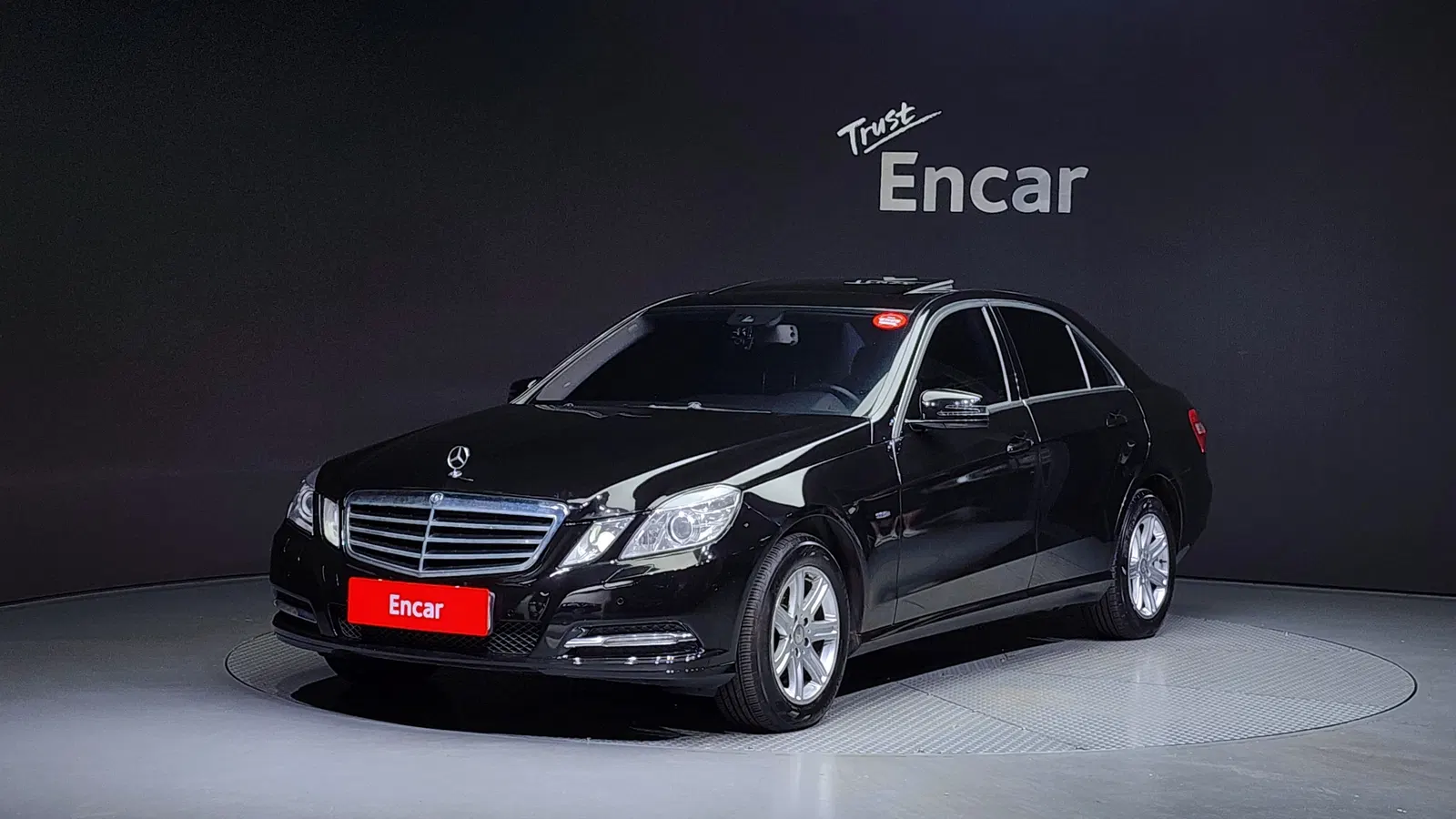 Mercedes-Benz Classe E E200 CGI (W212) 2012 — photo 1 sur 20