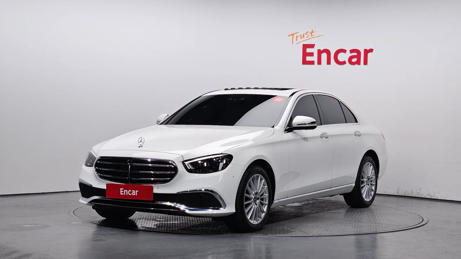 Mercedes-Benz Classe E E250 Exclusive (W213) 2023 — photo 1 sur 20