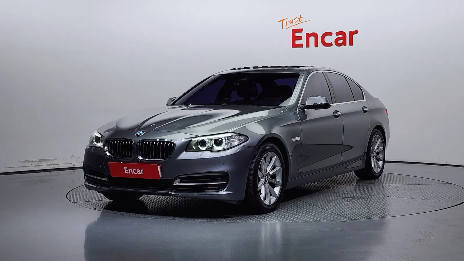 BMW Série 5 (F10) 528i xDrive 2014 — photo 1 sur 20