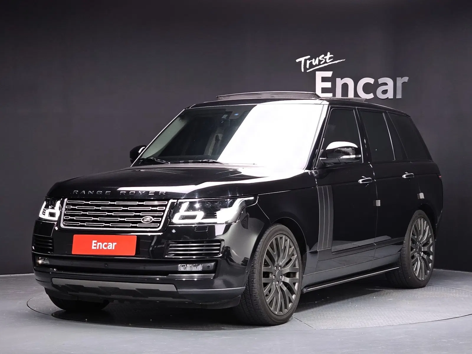 Land Rover Range Rover 4e génération 4.4 SDV8 Vogue SE Diesel 2016 — photo 1 sur 23