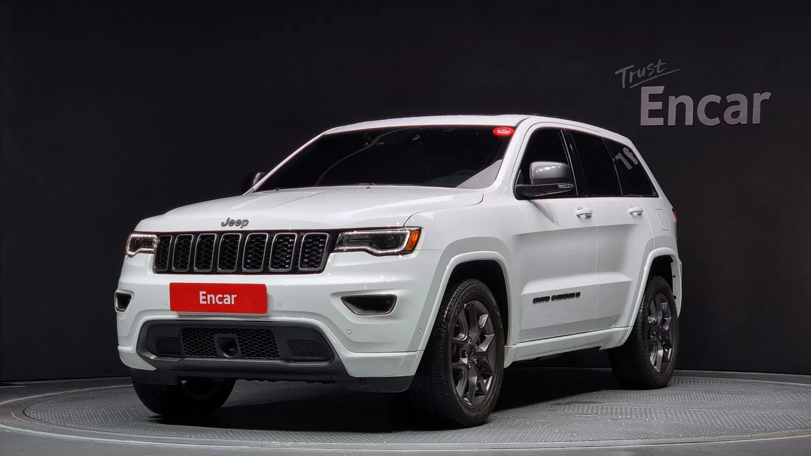 Jeep Grand Cherokee 3.6 80e anniversaire Edition 2021 — photo 1 sur 20