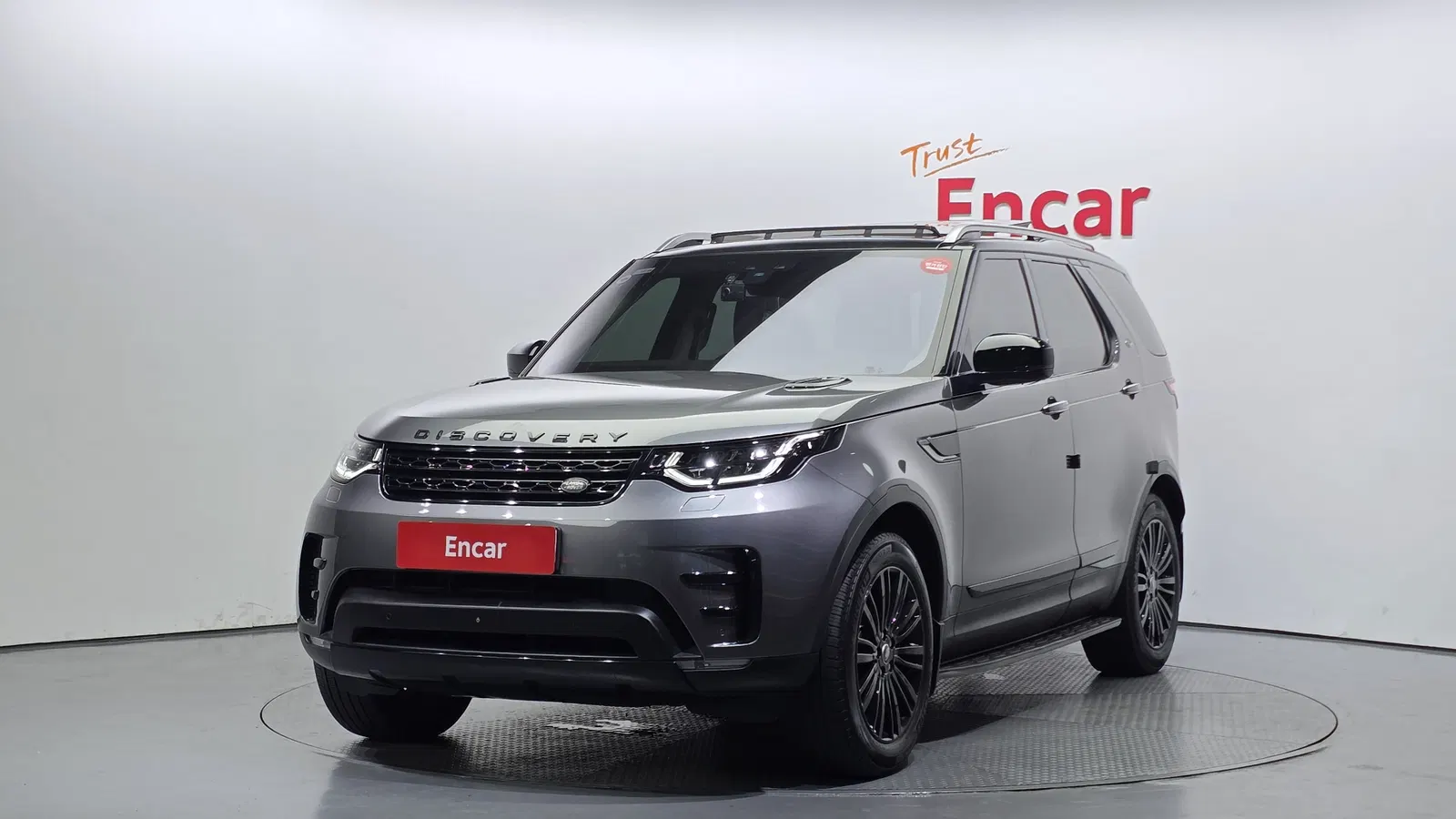 Land Rover Discovery 5 3.0 TD6 HSE Luxury 2017 — photo 1 sur 20