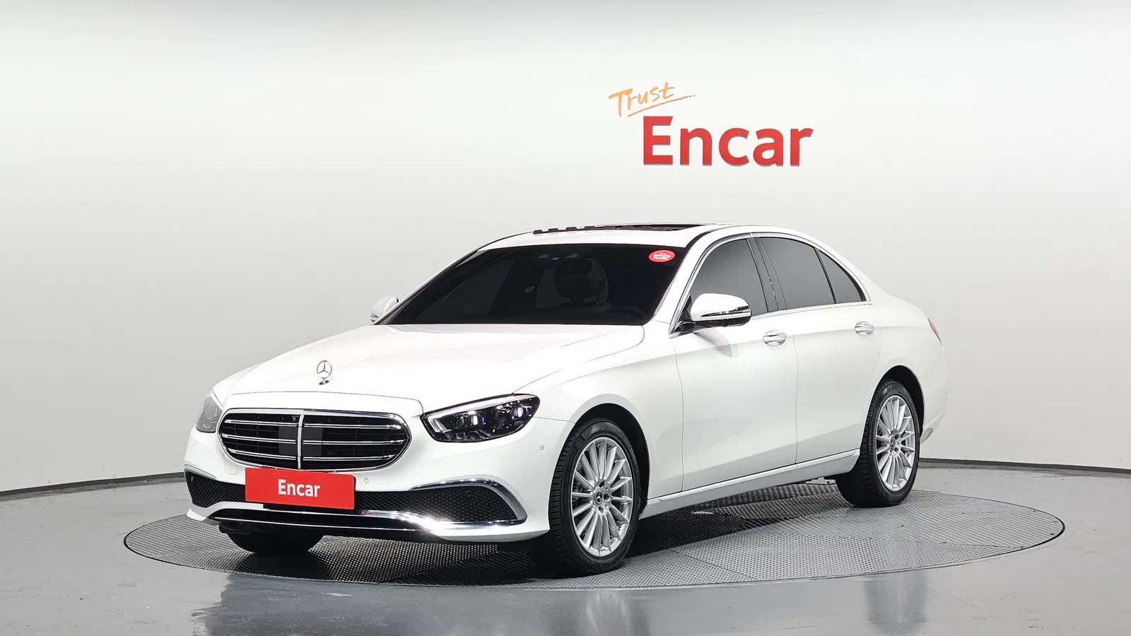 Mercedes-Benz Classe E E250 Exclusive (W213) 2023 — photo 1 sur 20