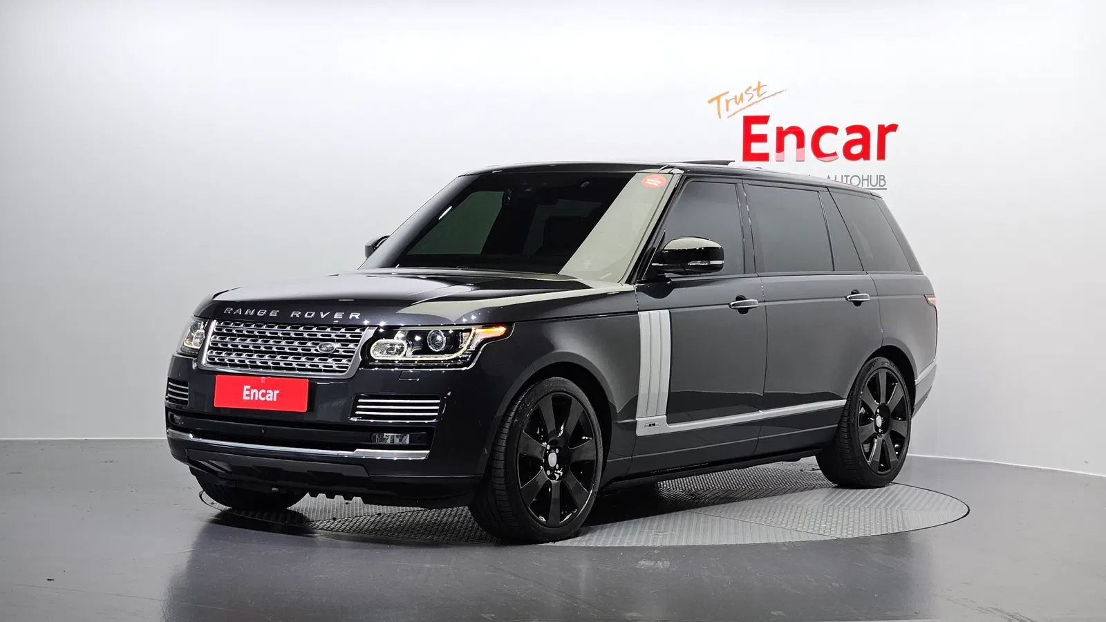 Land Rover Range Rover 4e génération 4.4 SDV8 AB LWB Diesel 2017 — photo 1 sur 20