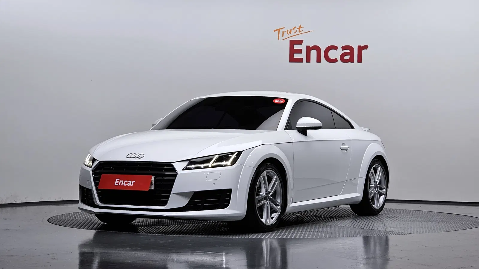 Audi TT (8S) Coupé 45 TFSI Quattro 2016 — photo 1 sur 26