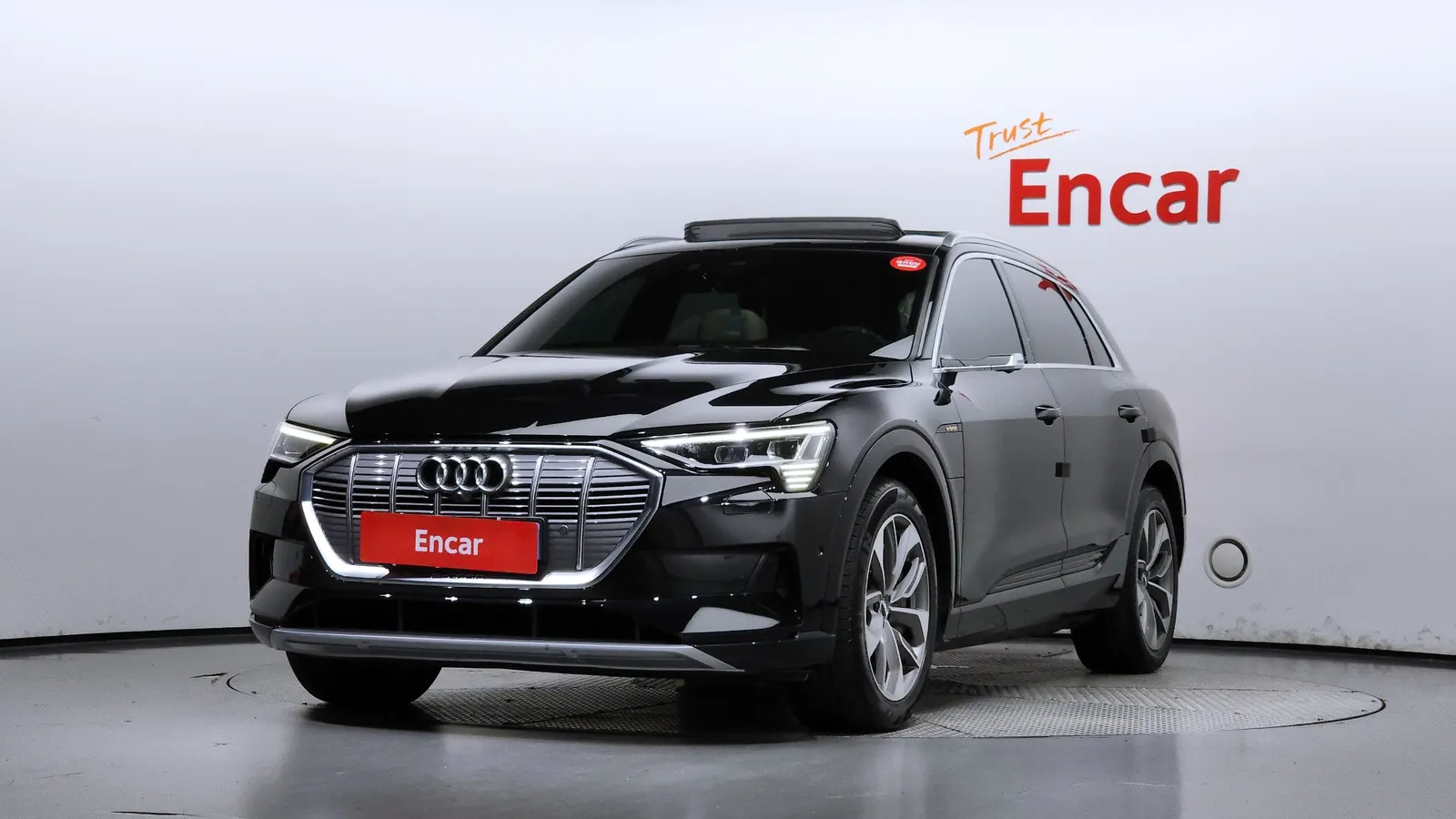 Audi e-tron 55 Quattro 2020 — photo 1 sur 20
