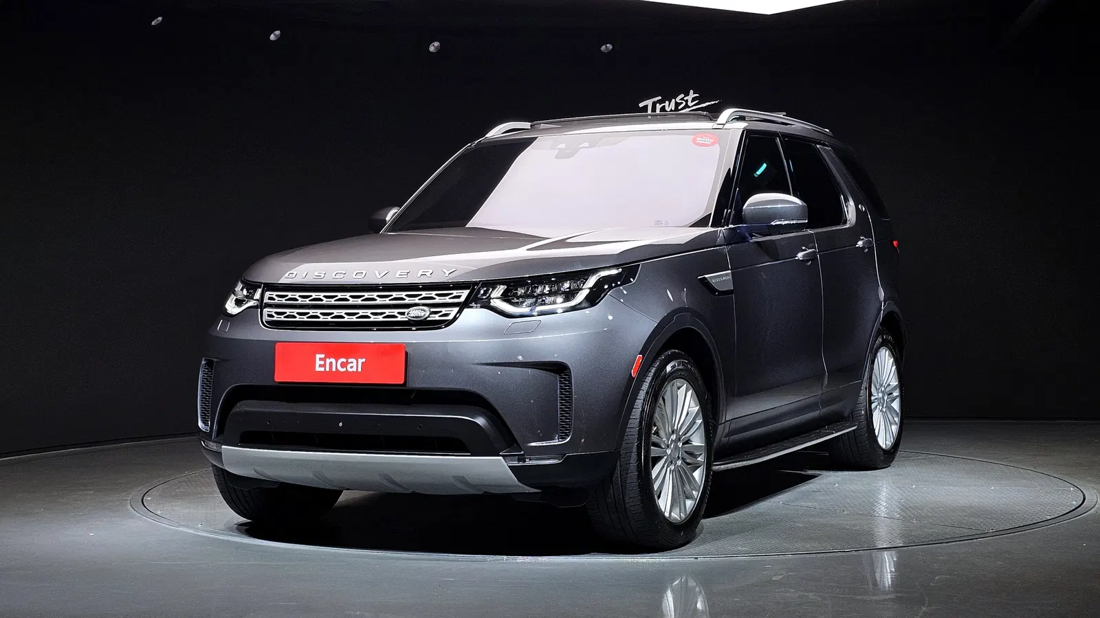 Land Rover Discovery 5 3.0 TD6 HSE Luxury 2017 — photo 1 sur 20