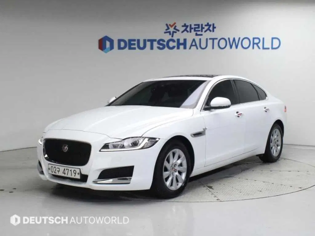 Jaguar XF (X260) 25t Prestige 2017 — photo 1 sur 26