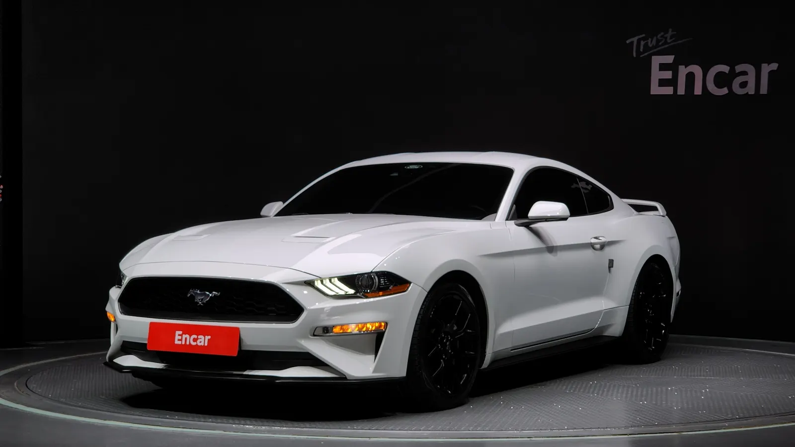 Ford Mustang Coupé 2021 — photo 1 sur 20