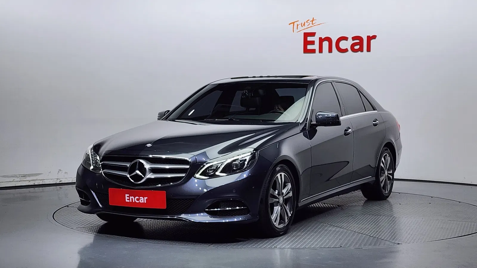 Mercedes-Benz Classe E E220 BlueTEC Avantgarde (W212) 2015 — photo 1 sur 20