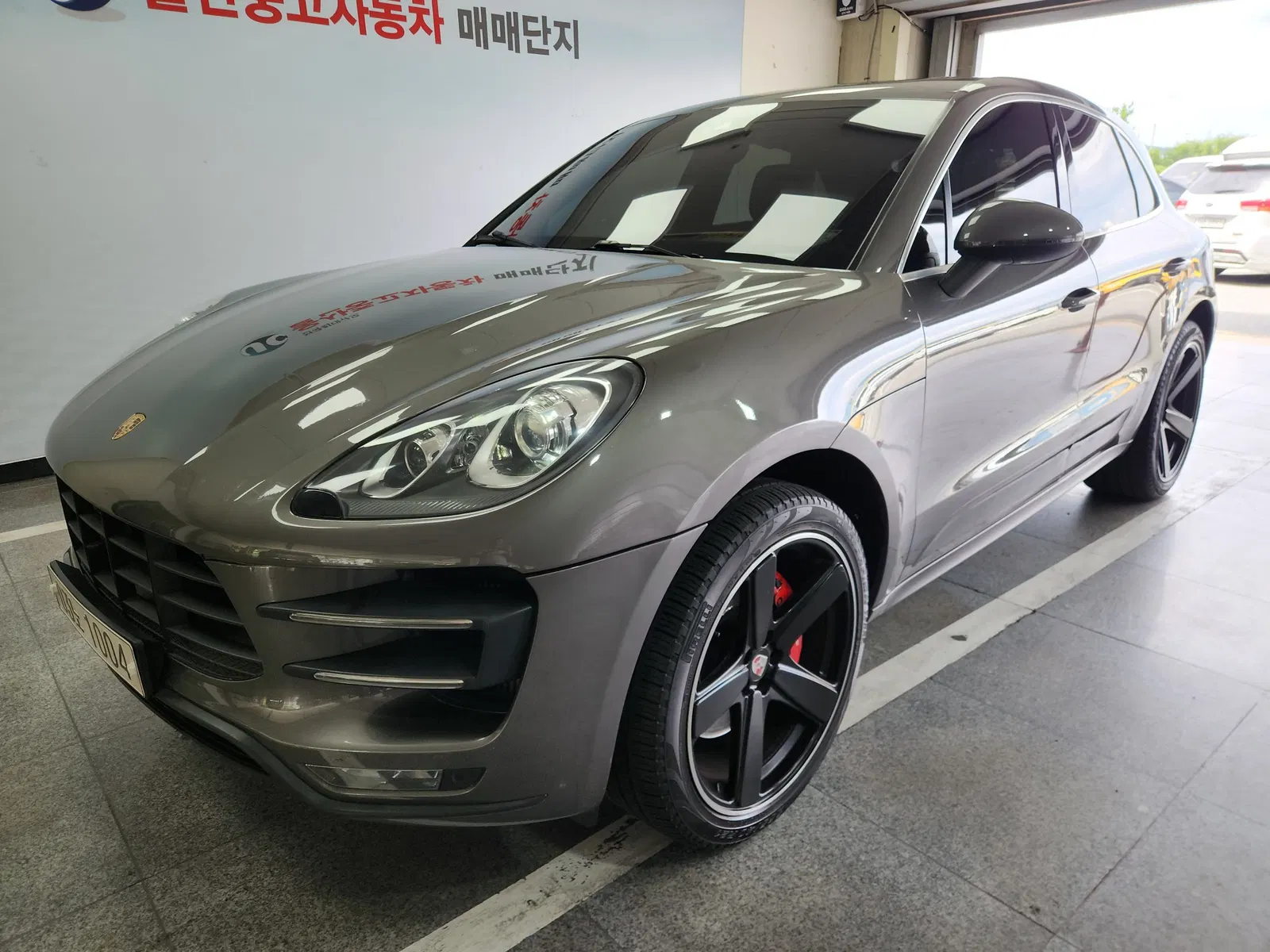 Porsche Macan 3.6 Turbo 2015 — photo 1 sur 26