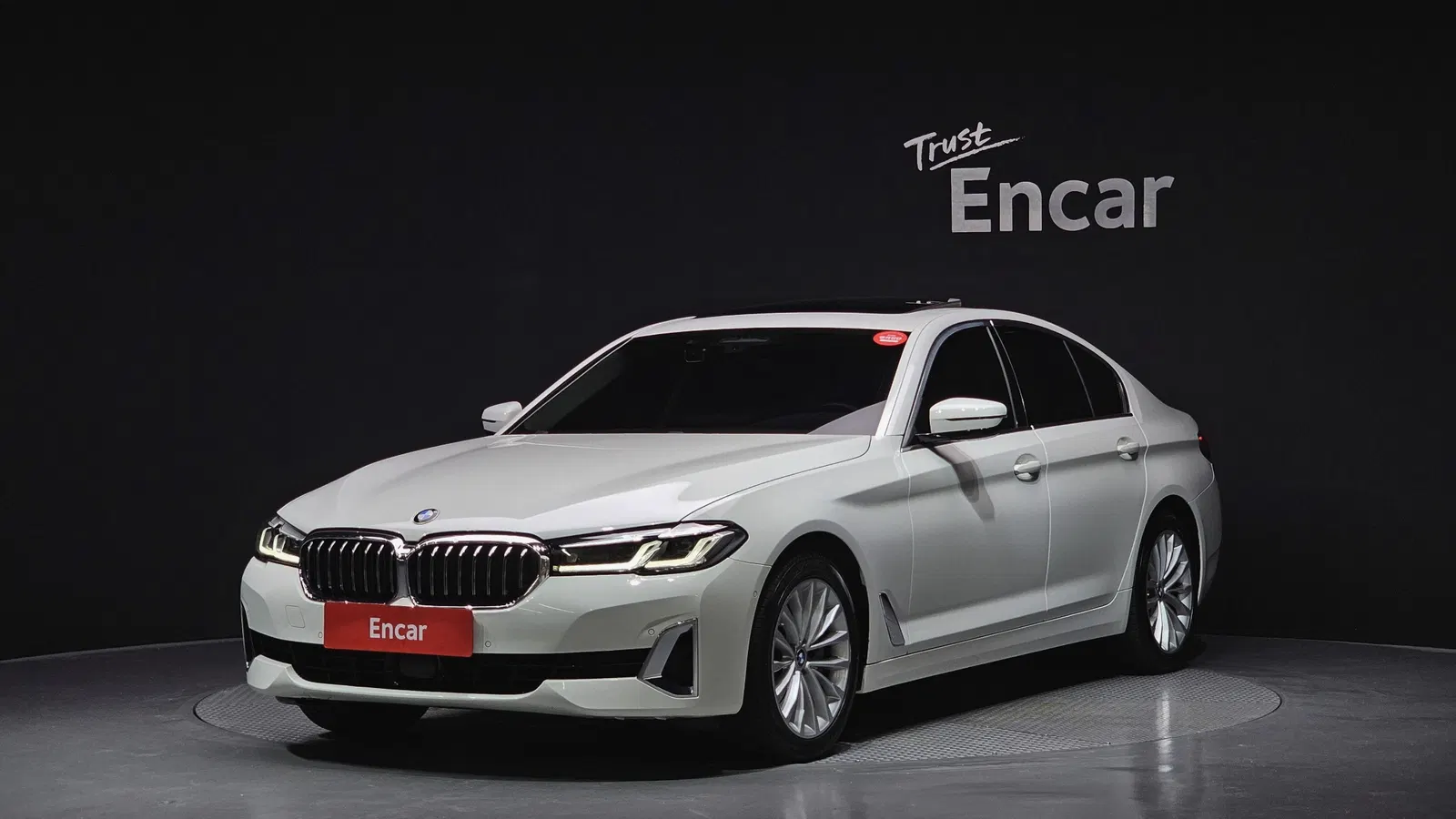 BMW Série 5 (G30) 530i Luxury 2021 — photo 1 sur 20